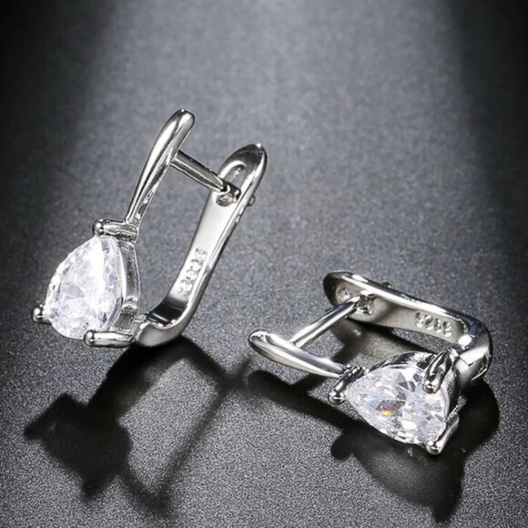 NEW 925 STERLING SILVER DIAMOND STUD EARRINGS, WONDERFUL EARRINGS, WOW EARRINGS - Picture 3 of 4